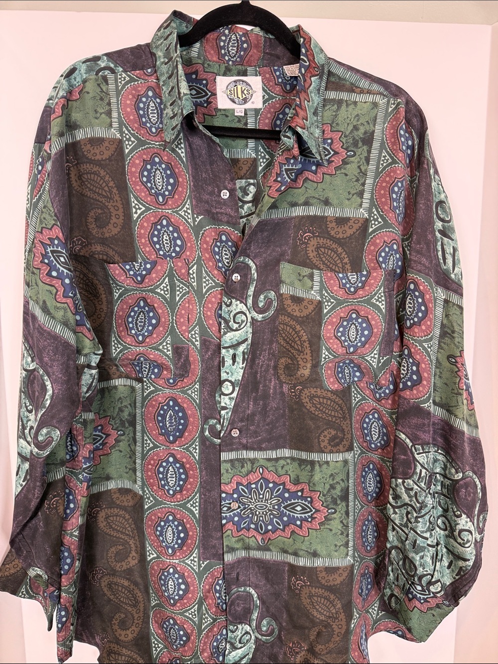 ✨ VTG Silks 100% Silk Abstract Tribal Medallion Button Down Top Size L
